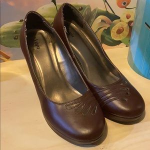 Brown Shusi heels
